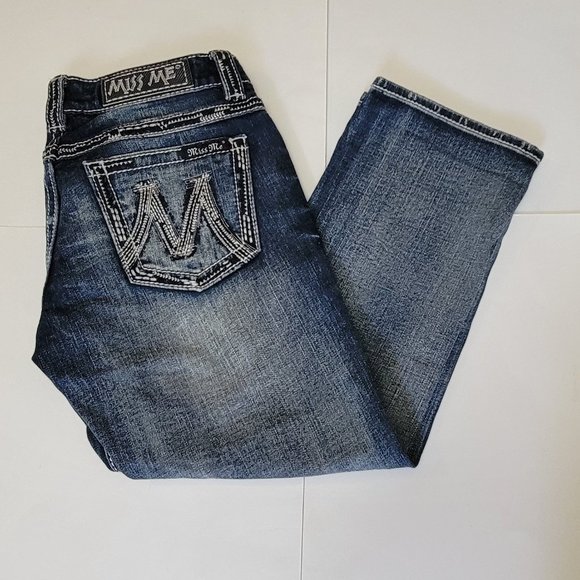 Miss Me “ The M Series” Capri Jeans - Picture 3 of 16